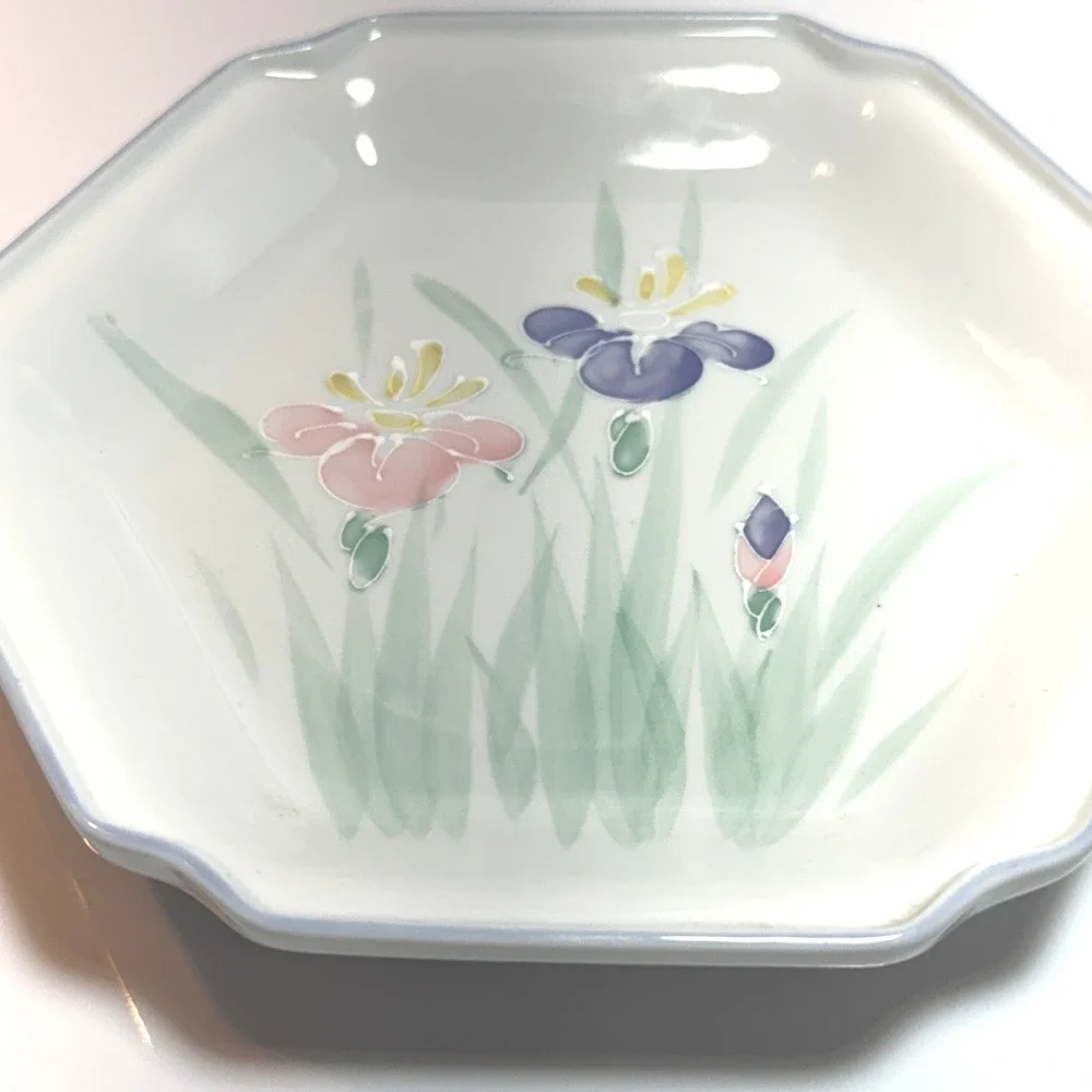 Octagon Shaped Ceramic Plate Iris Flower Design Pastel Colors‎ Blue Rim